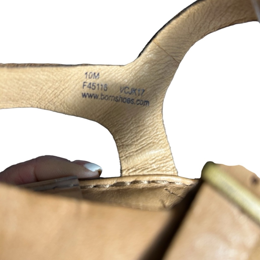 Born Tan Sandals with Adjustable Ankle Strap and Chunky Heel - Picture 11 of 11